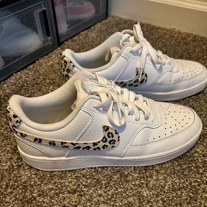 Nike 9.5 leopard Nike court vision